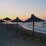 Hotel Blue Island 3*