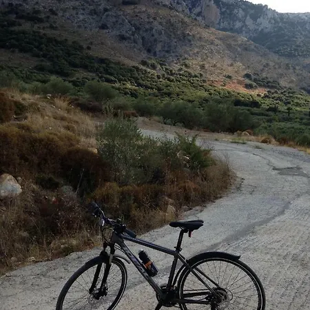 Blue Island Hotel 3*