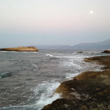 Blue Island Херсониссос